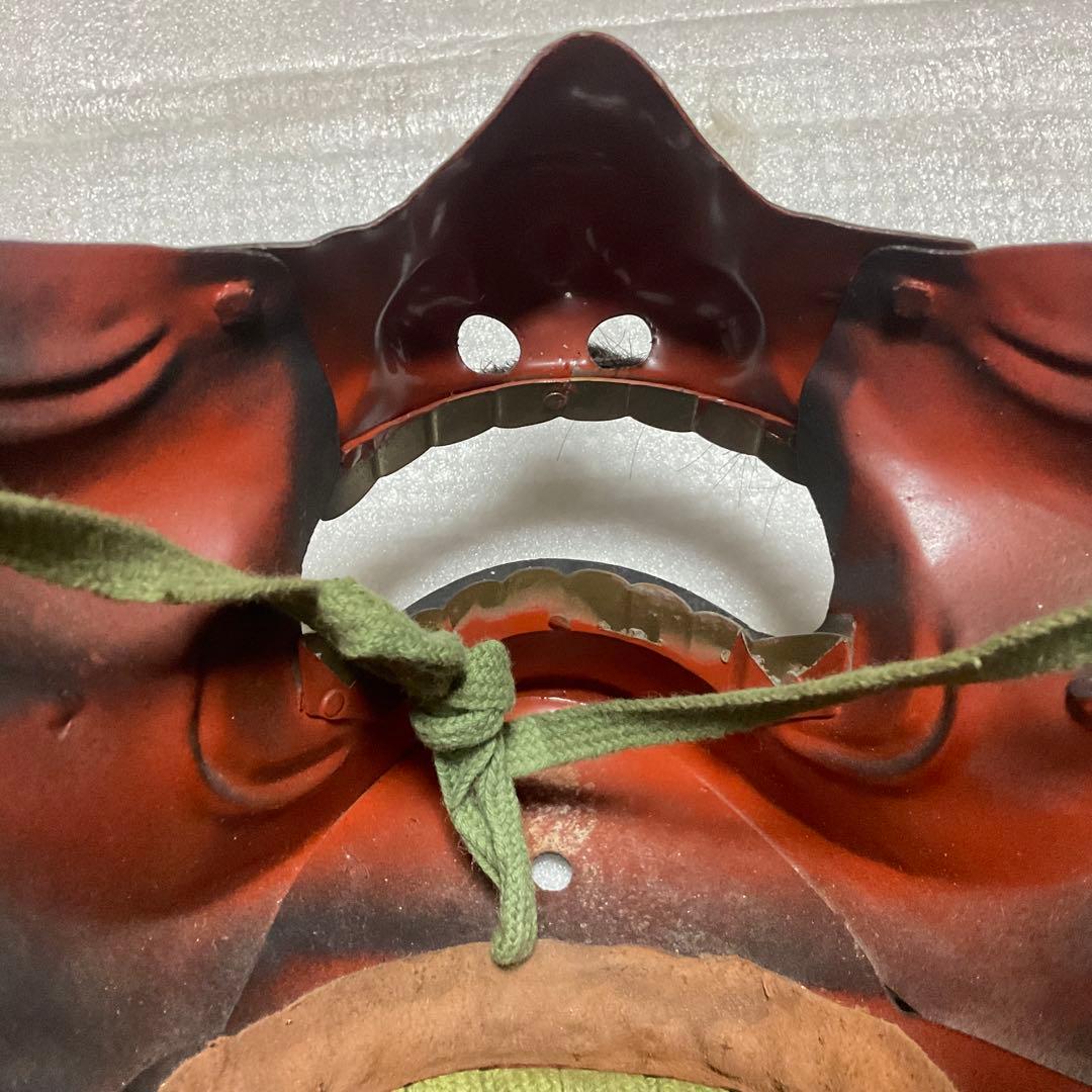 鎧兜の面頬／近代甲冑の代物。鉄製。【この部分のみとなります　美品】。