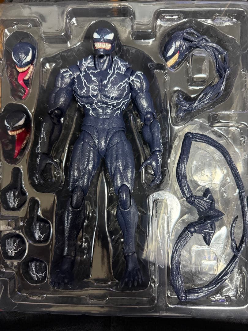 BANDAI フィギュアーツ ヴェノム カーネイジ