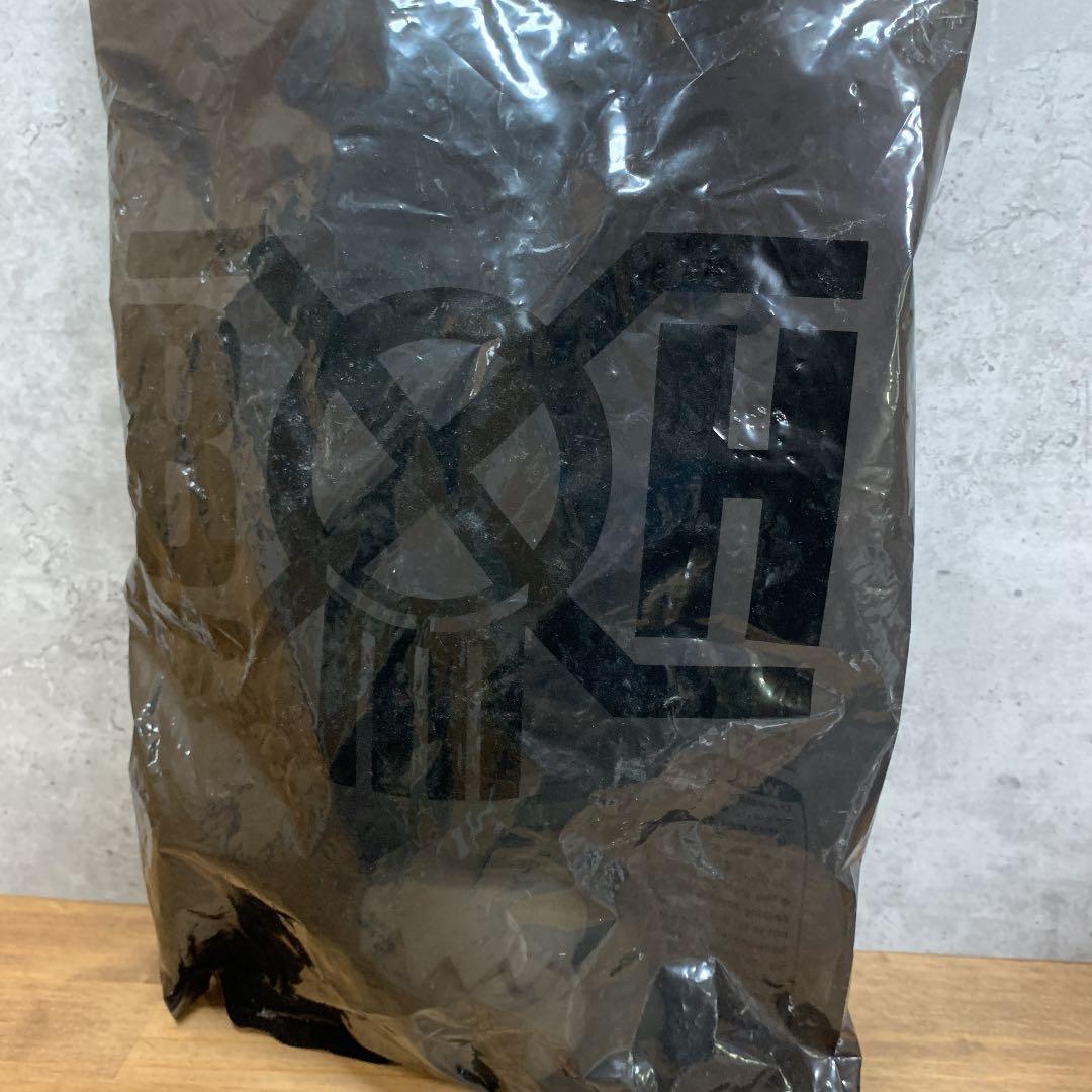 早い者勝ち!激レア未開封品！kaws ×BOUNTY× HUNTER スカルくん