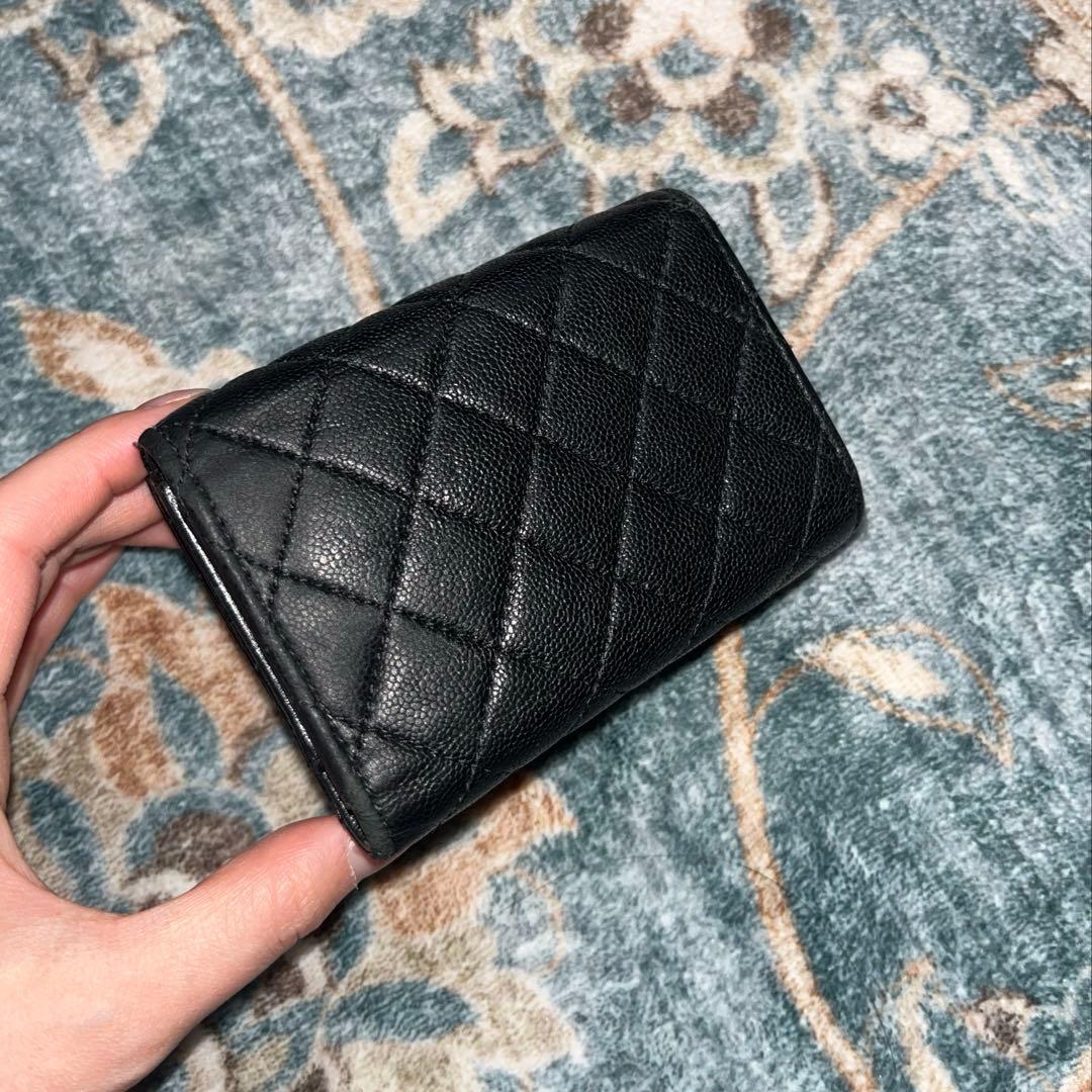 CHANELキャビアスキン三つ折り財布