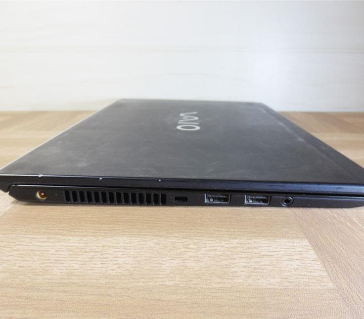 VAIO薄型軽量 おまけ付 Core i5 SSD256GB 8GB 初期設定済