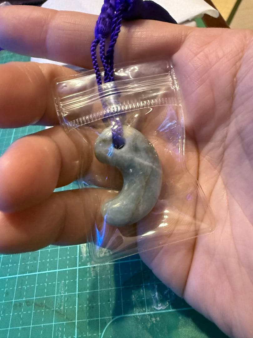 糸魚川翡翠‼️コン沢翡翠‼️青翡翠‼️勾玉‼️送料無料‼️