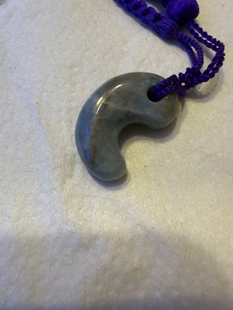 糸魚川翡翠‼️コン沢翡翠‼️青翡翠‼️勾玉‼️送料無料‼️