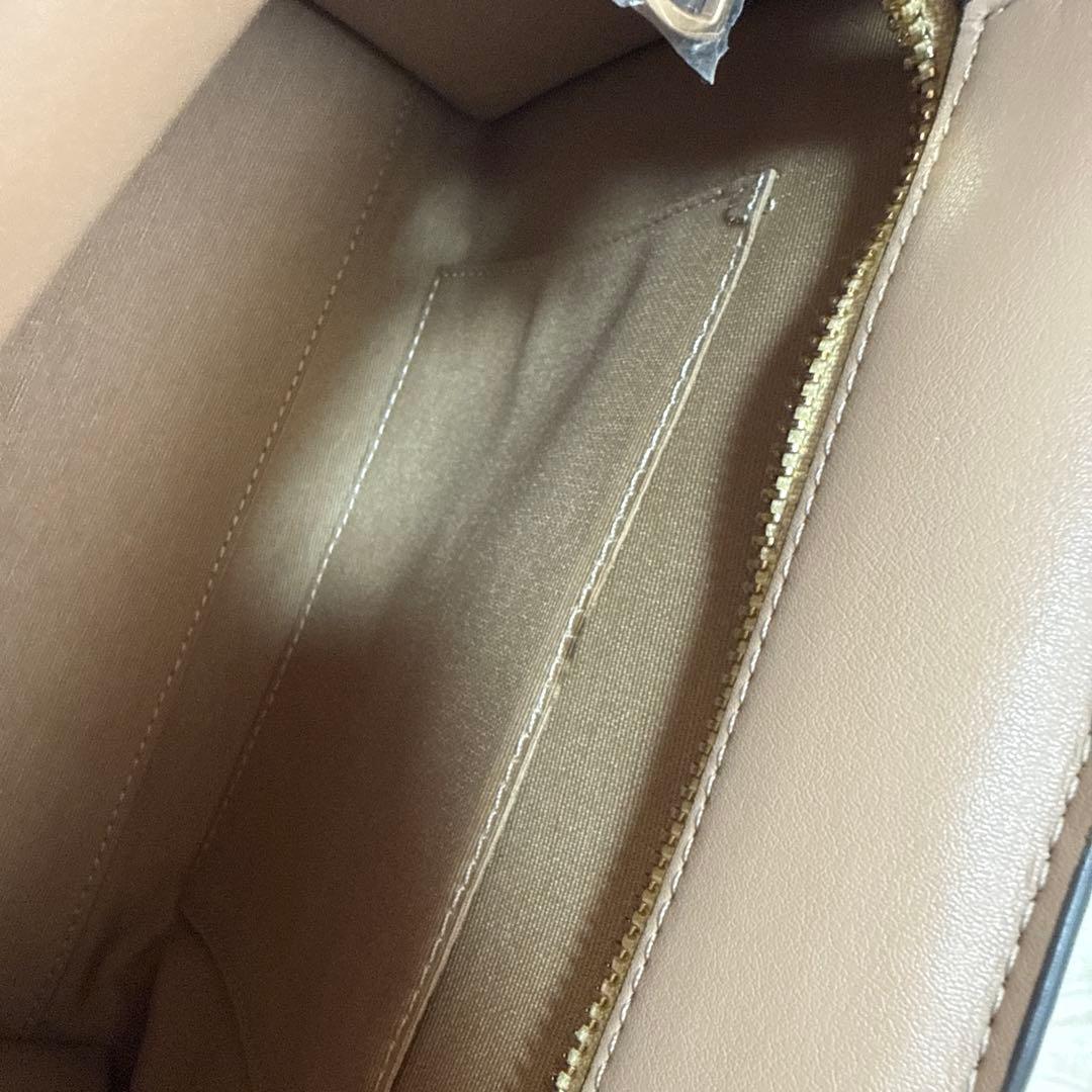 COACH ベージュ レザーショルダーバッグアウトレット