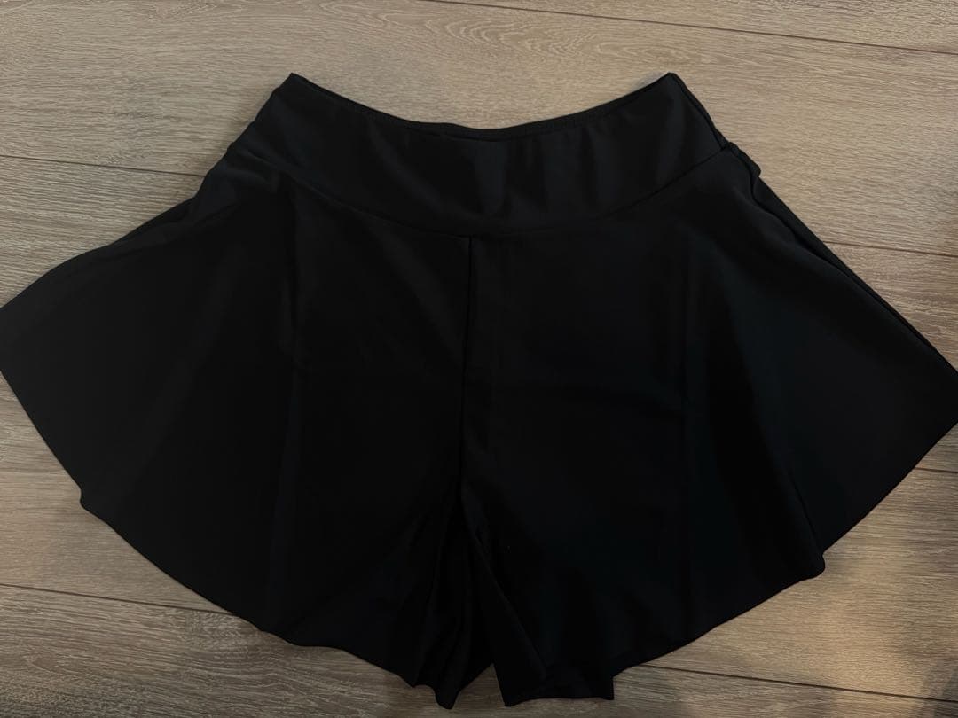 【新品•未使用】水着　LE PHIL x Reir 限定トップス＆ショートパンツ