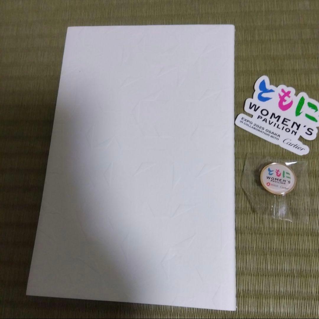 万博　ウィメンズ　パピリオン　配布品ノベルティCartier ピンバッジ