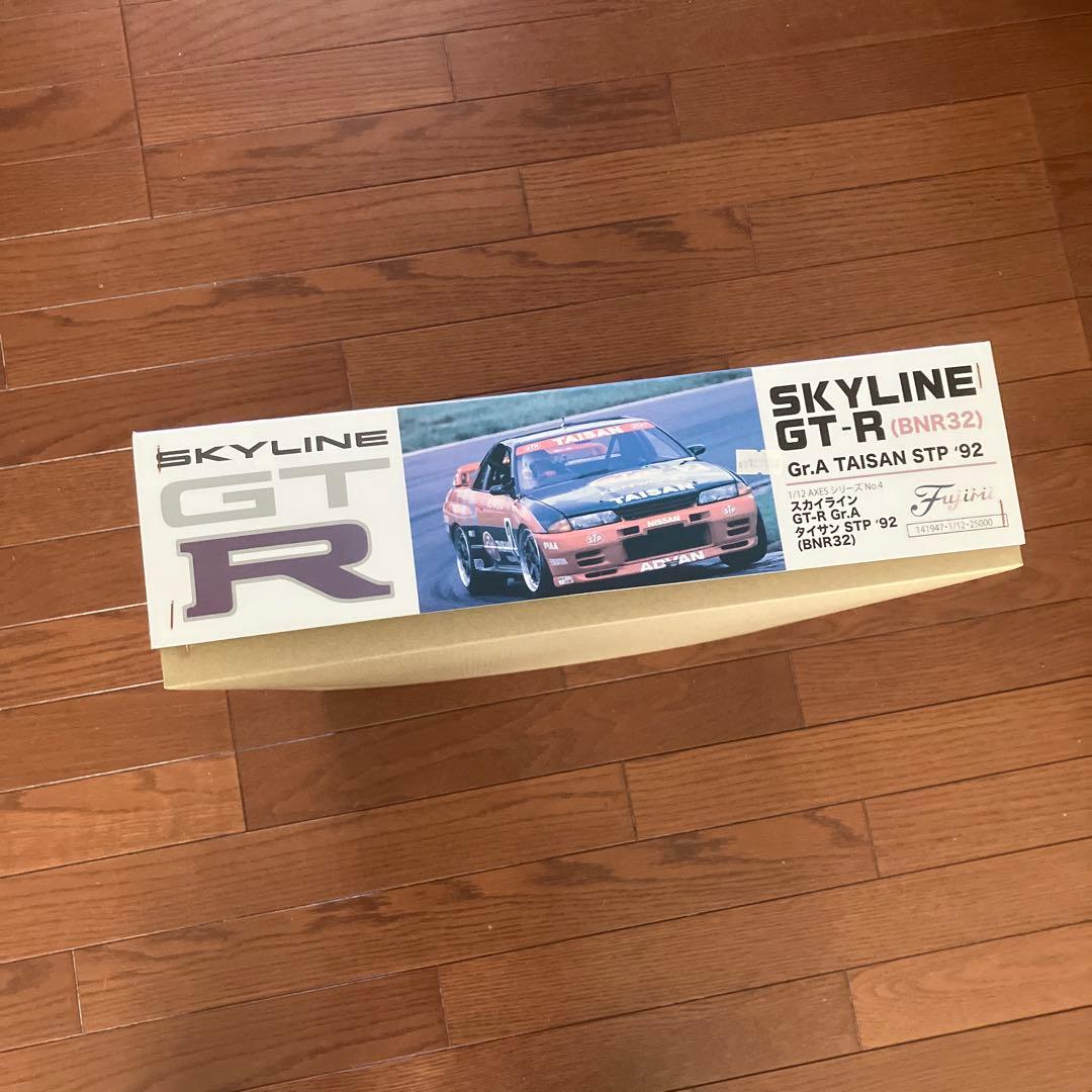 スカイライン GT-R Gr.A STP-92 (BNR32) 1/12