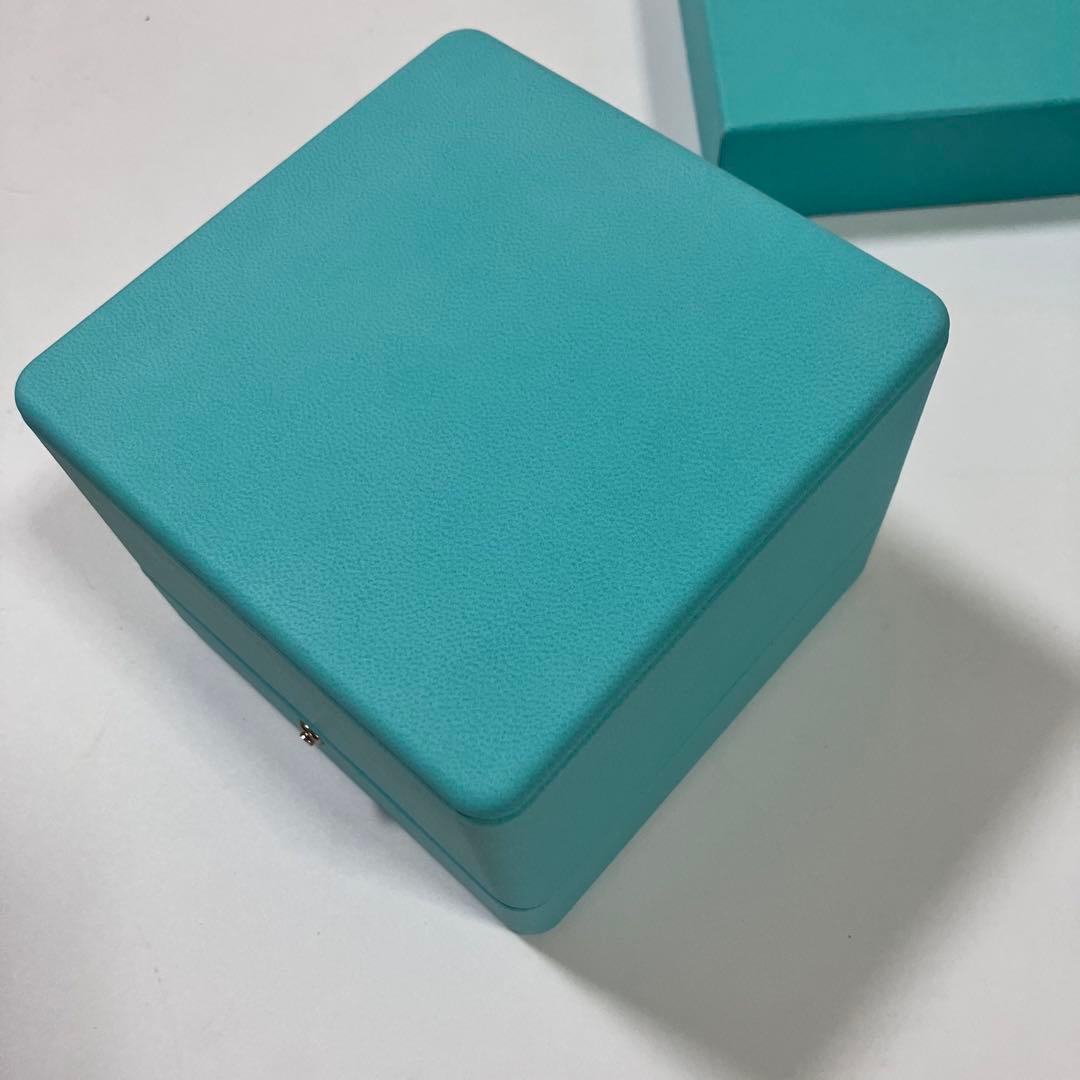 美品　ティファニー　バングルケース　空箱　現行品