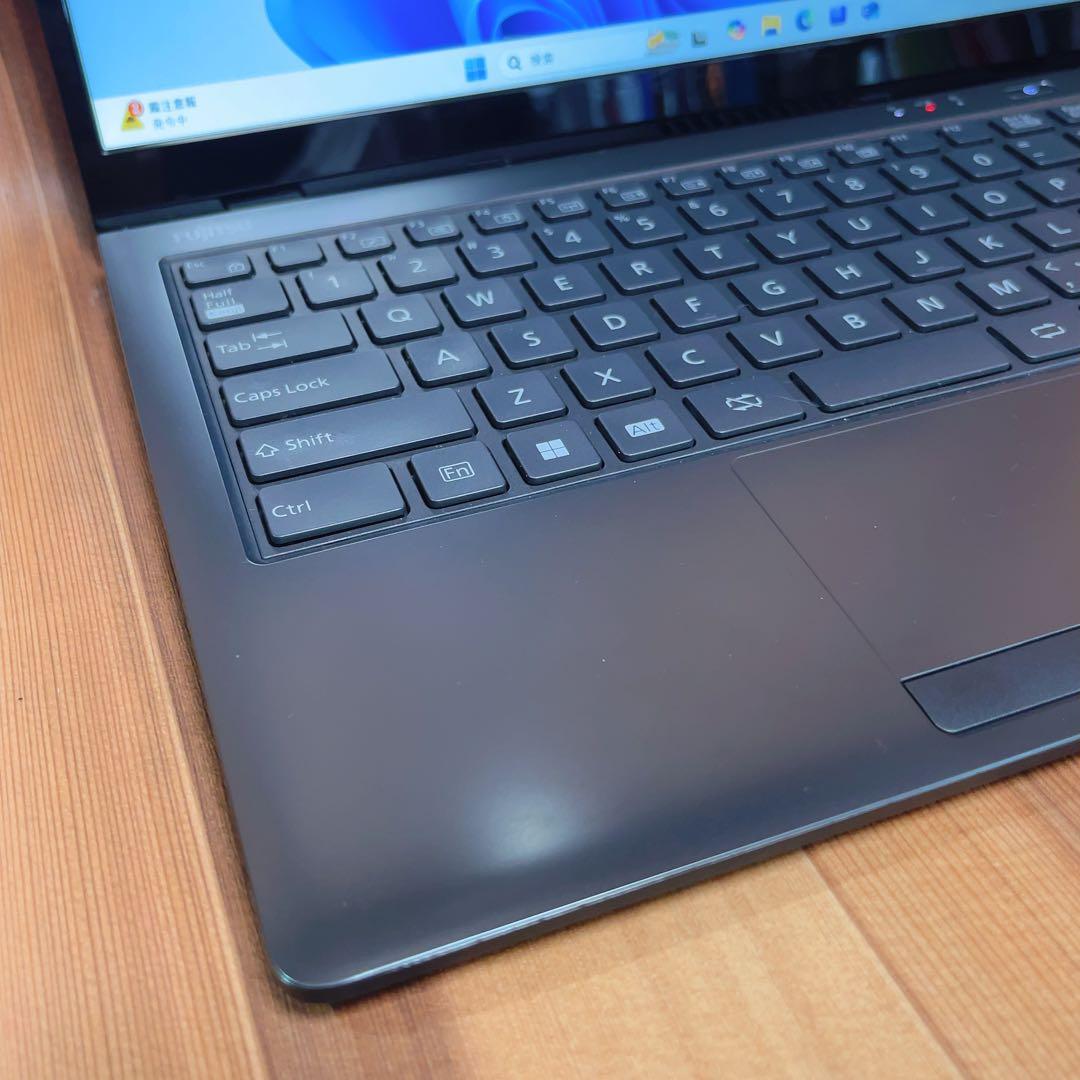 Windowsノート本体 Fujitsu LIFE BOOK MH75/H1 512B 16GB 1072