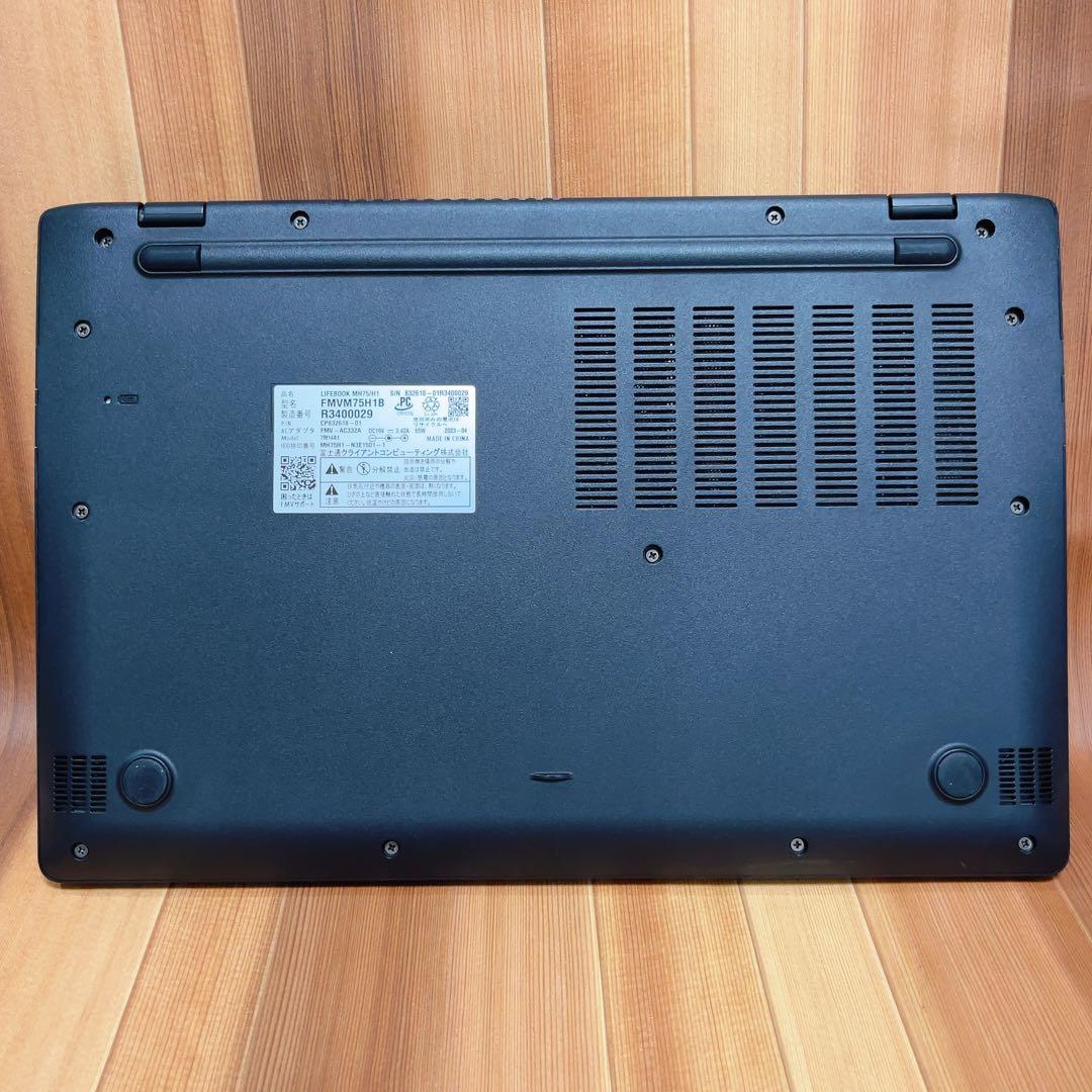 Windowsノート本体 Fujitsu LIFE BOOK MH75/H1 512B 16GB 1072