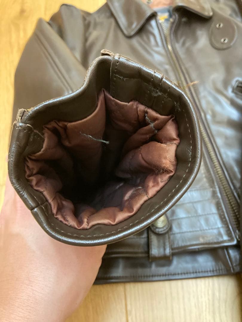 ハーレーダビッドソン　ホースハイド　シングルライダース　トラッカー　ファー付き