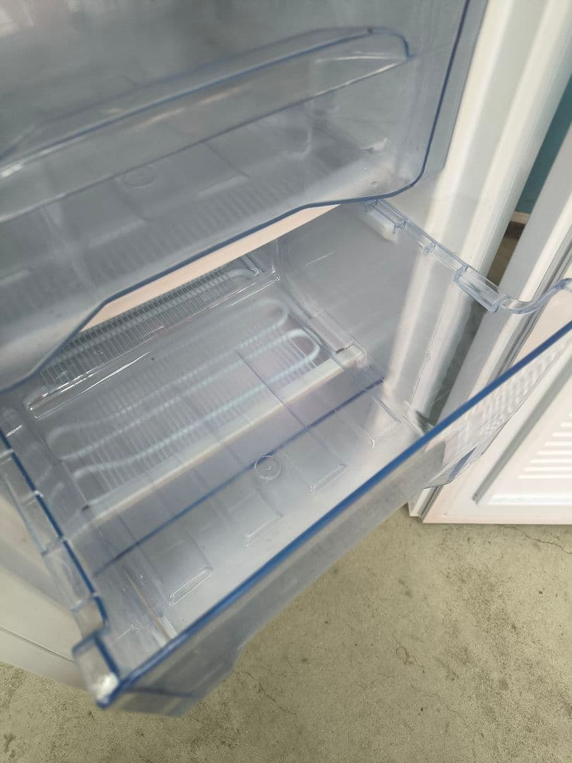 2022年製　アイリスオーヤマ 冷凍庫 60L ホワイト IUSD-6B-W