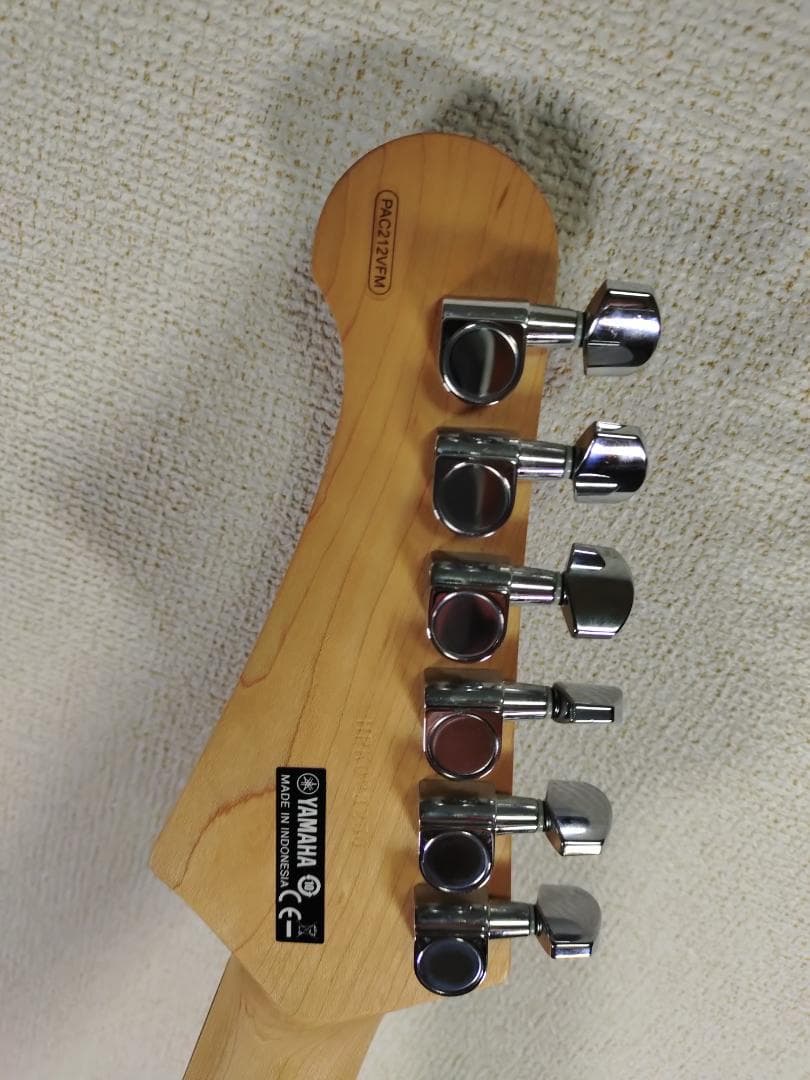 Yamaha PACIFICA 212 ヤマハ パシフィカ エレキギター