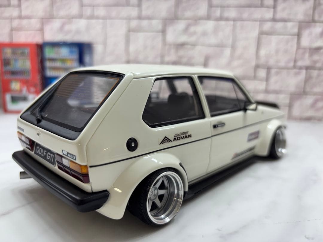 1/18ミニカー ワーゲンゴルフ　ボルクレーシング深リムカスタム