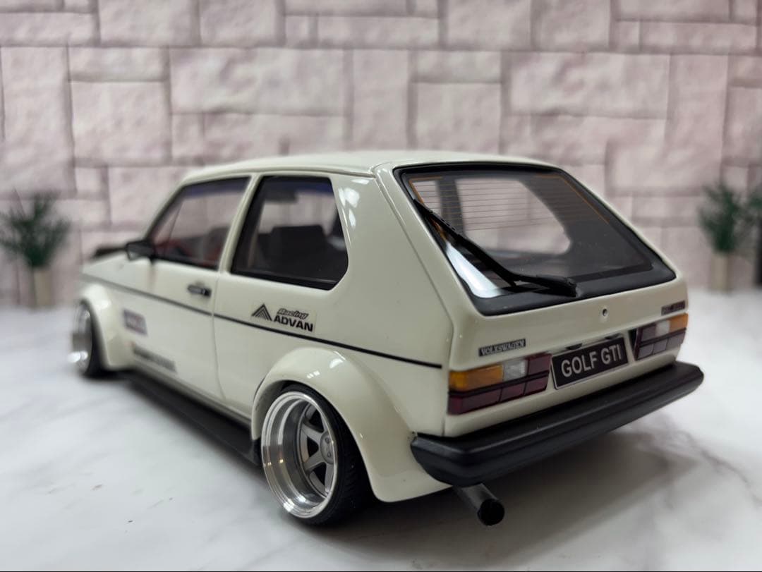 1/18ミニカー ワーゲンゴルフ　ボルクレーシング深リムカスタム