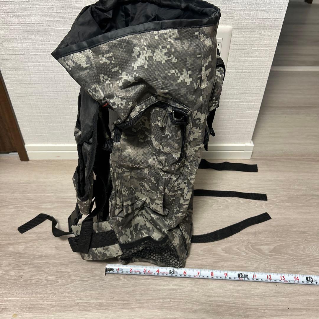 【値下げ！】【新品未使用、送料無料】迷彩ミリタリーリュック　グレー　約70cm