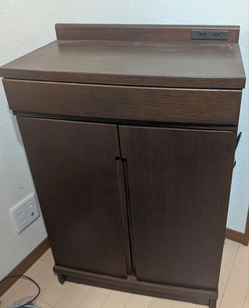 [大塚家具購入] TAKEDOMI 武富家具 棚 サイドボード 電源付（送料込）