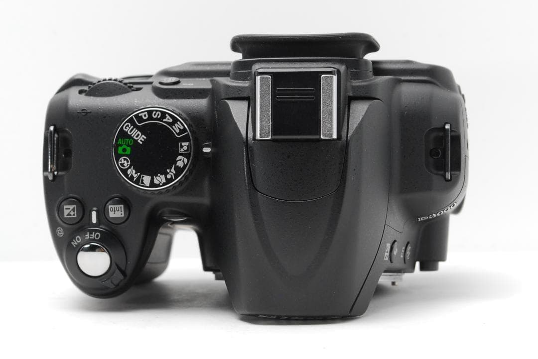 【美品】Nikon D3000　スマホ転送　手振れ補正　安心のレンズフード付