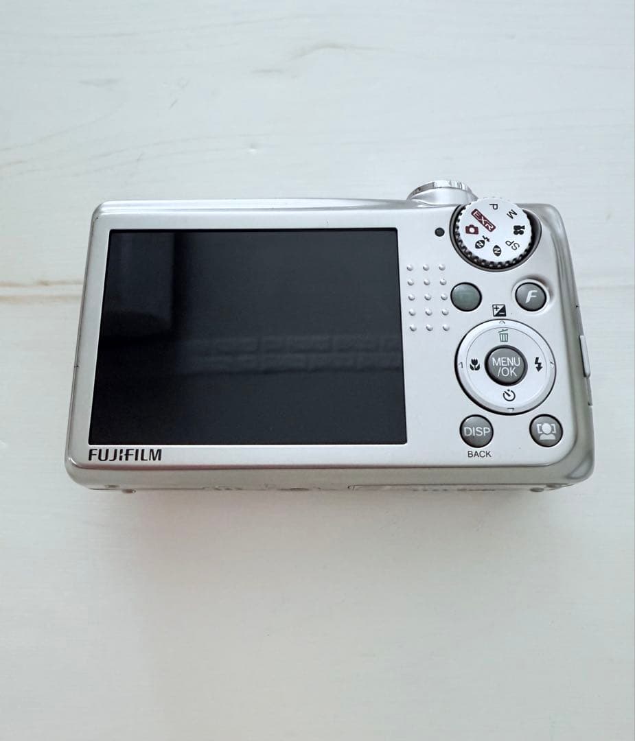 富士フィル　FUJIFILM FINEPIX F70 EXR