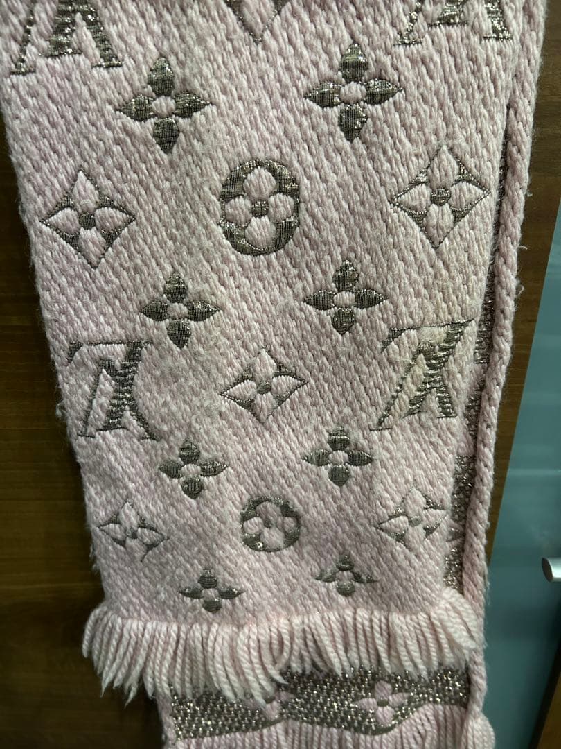 Louis Vuitton ロゴ入りマフラー ピンク