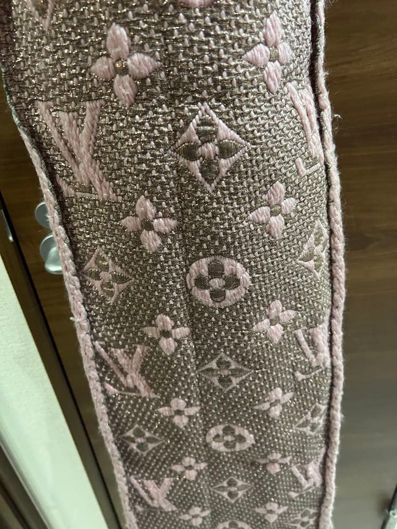 Louis Vuitton ロゴ入りマフラー ピンク