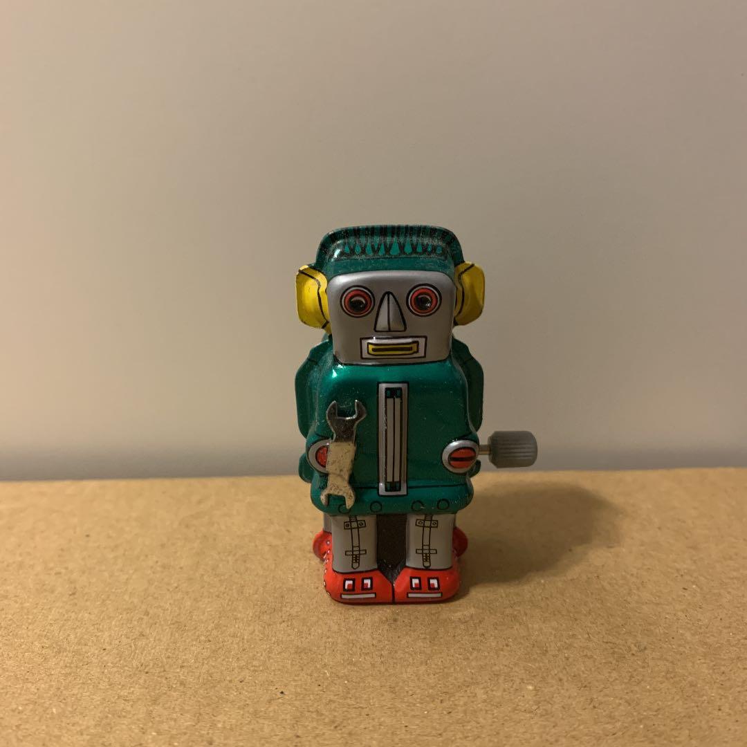 ブリキのロボット