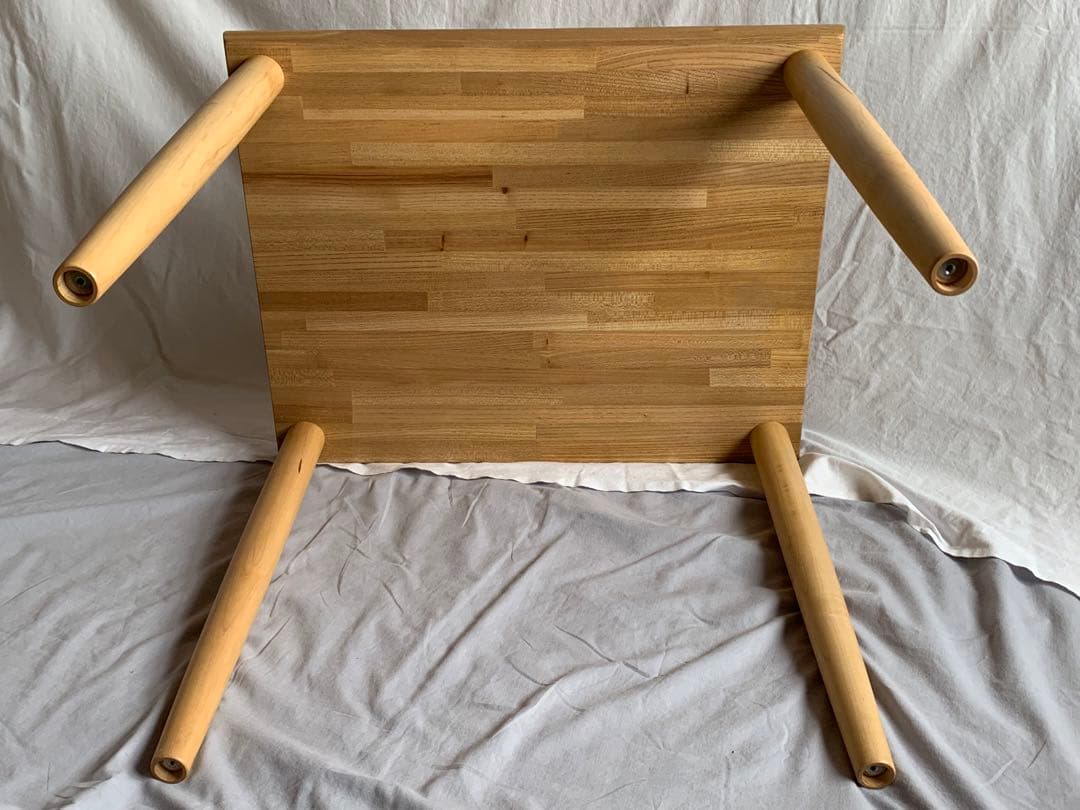 新品手作り、木製スクエアテーブル