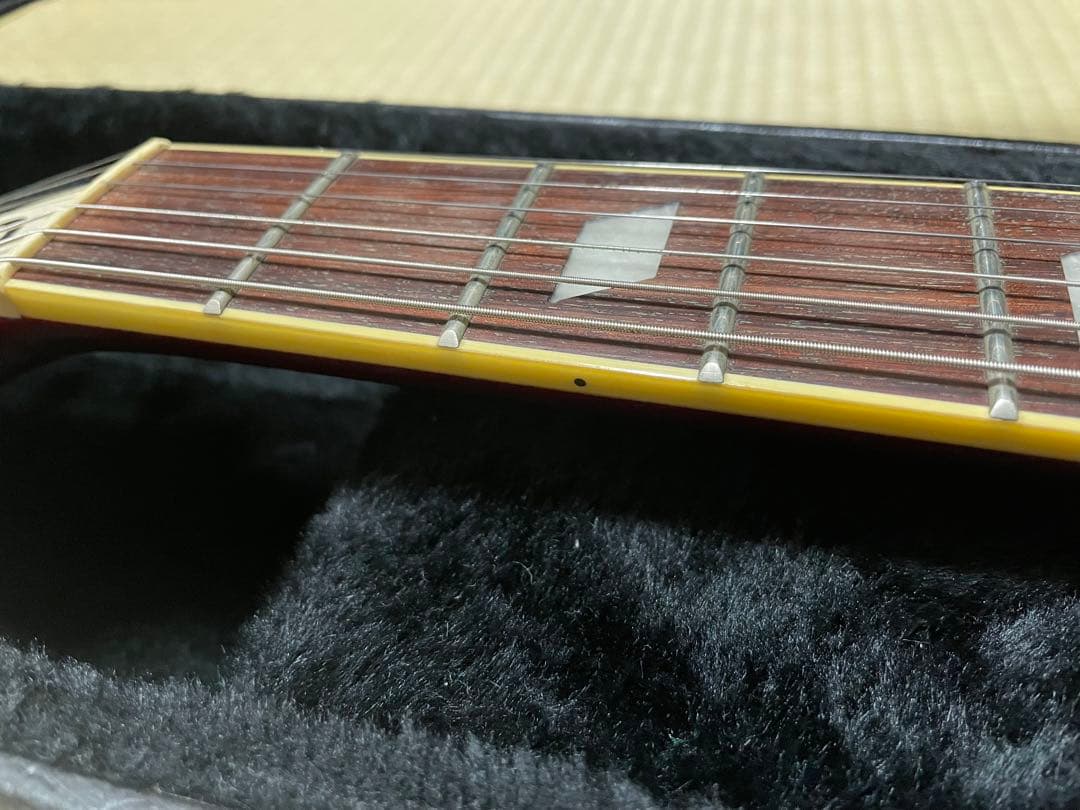 ギター epiphone riviera YEC