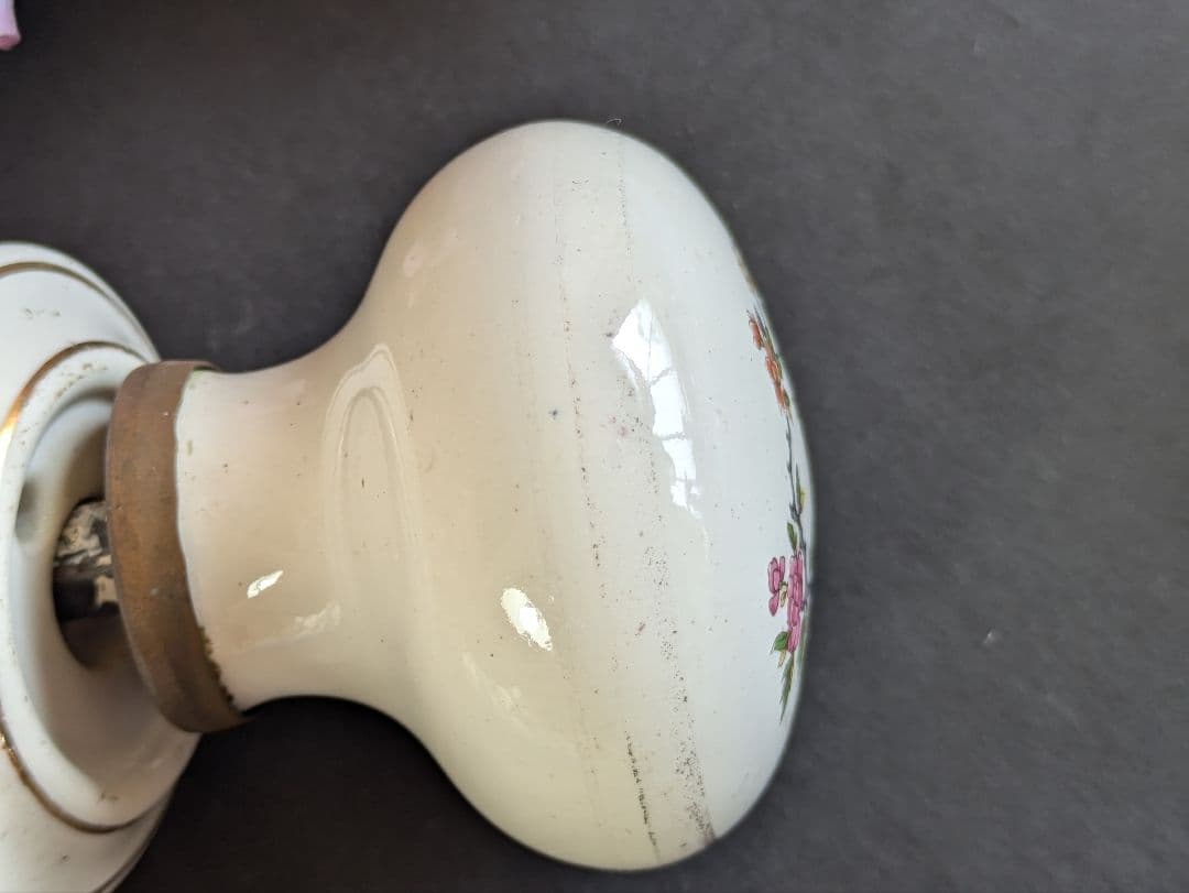 イギリス アンティーク 建材 ドアパーツ 陶器製 ドアノブ 握り玉 孔雀