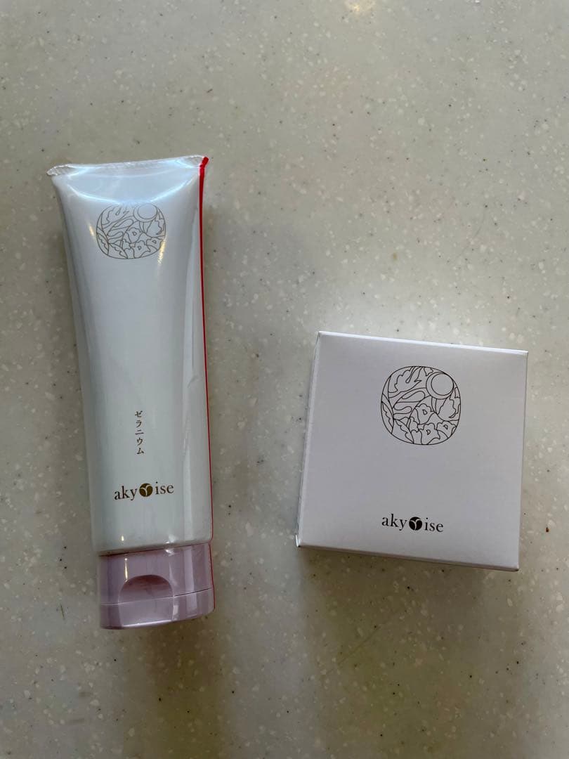 akyuise 洗顔料 日本製