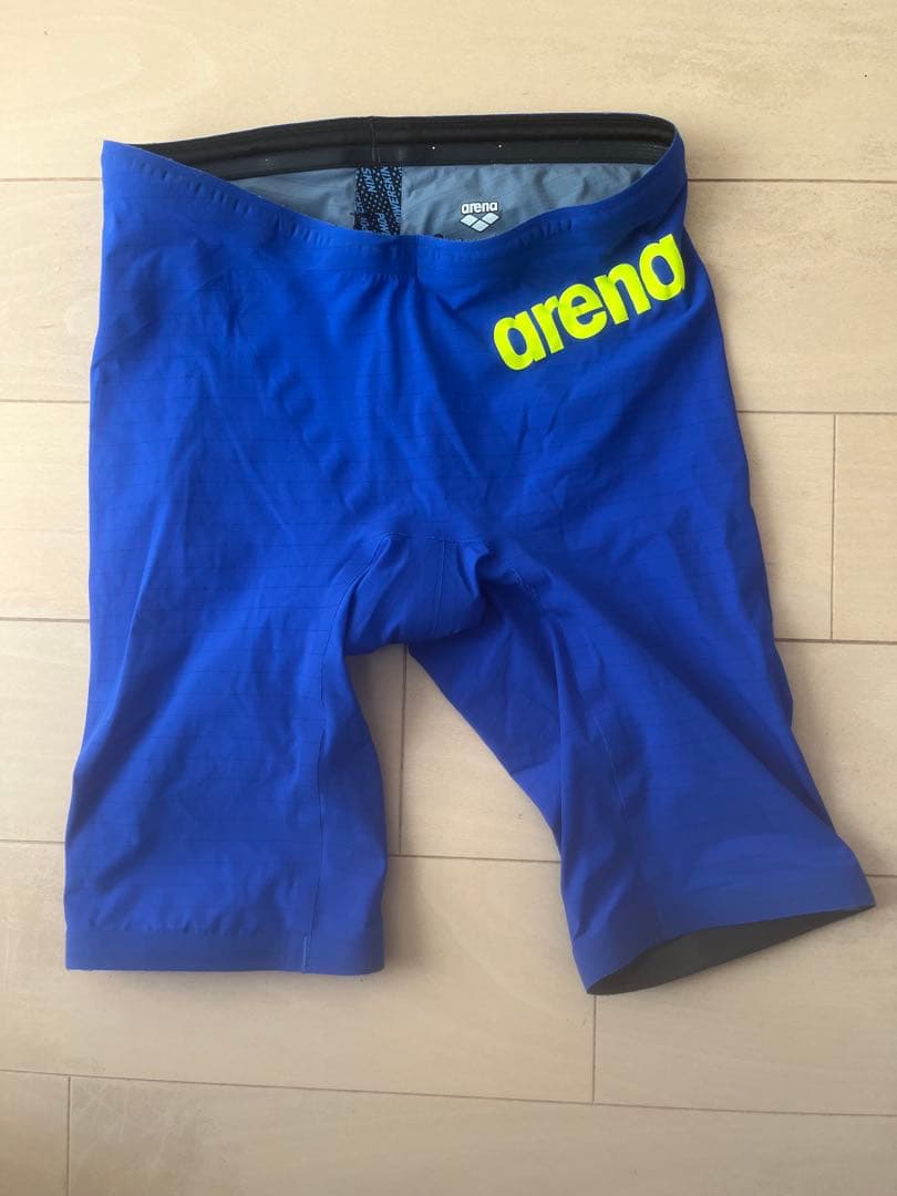 arena アリーナ　カーボンエア2 Sサイズ