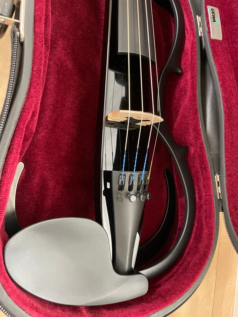 ヤマハ　サイレントバイオリンYSV104、GEWAケース付