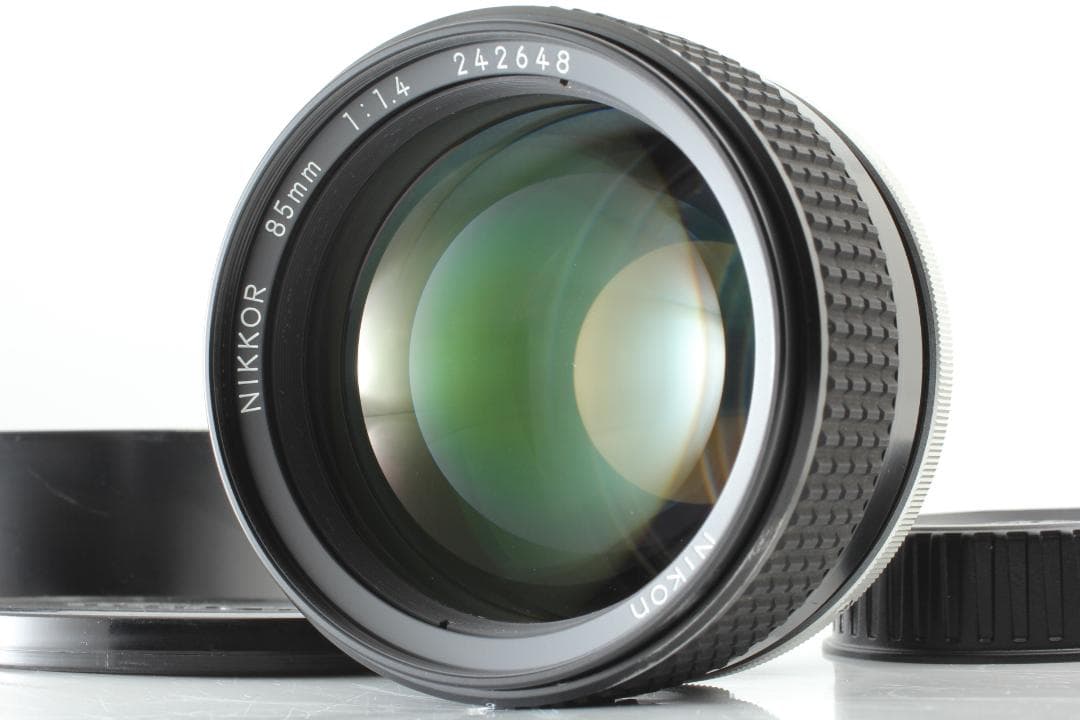 Nikon Ai-s Nikkor 85mm f/1.4 レンズ