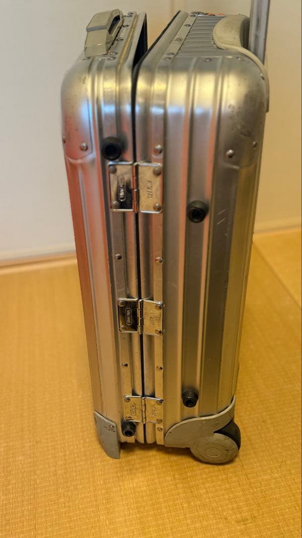 リモワ 919.52『Lufthansa』 廃盤2輪 キャビン・トロリー 35L