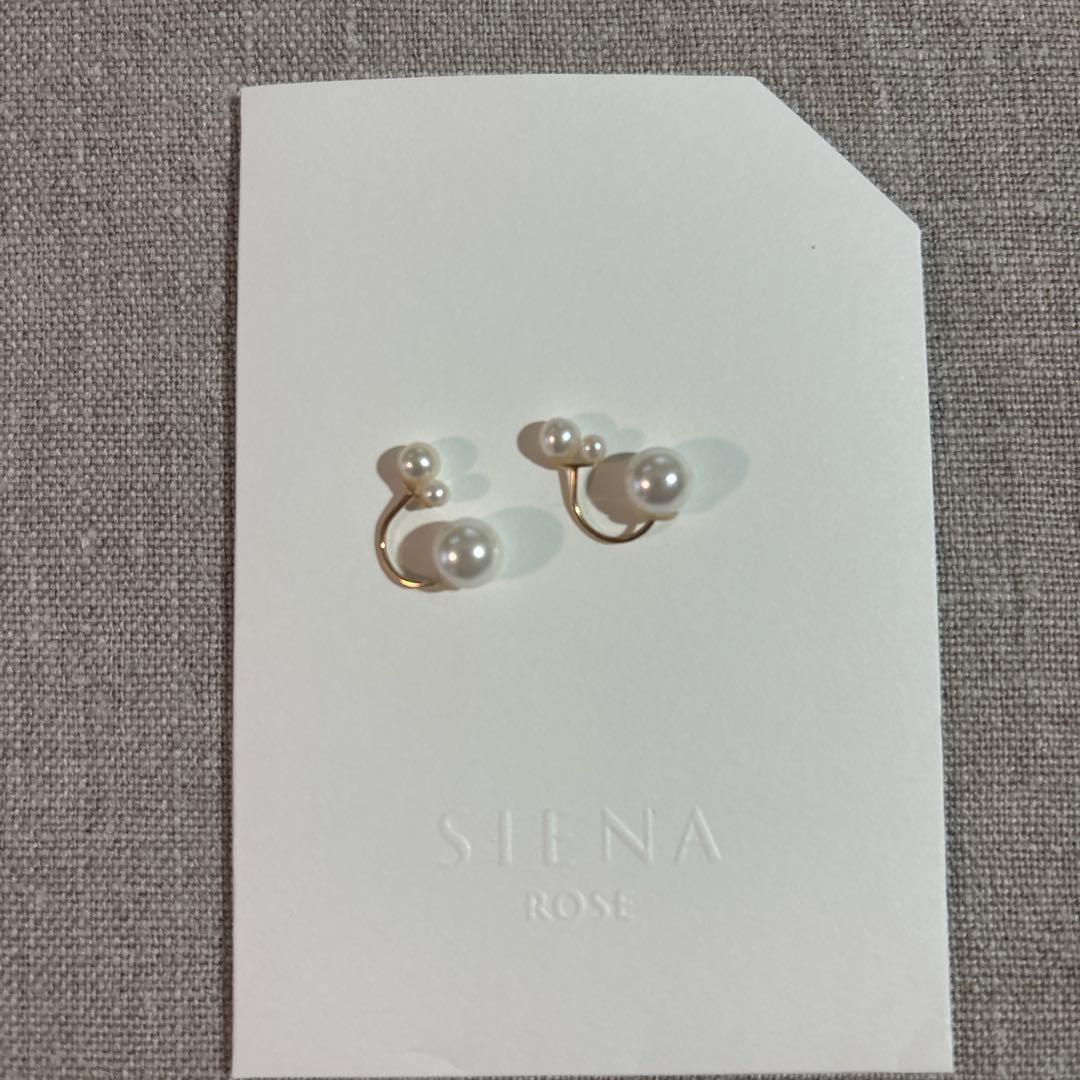 今日だけ値下げSIENA ROSECラインパールキャッチピアス[2粒パール]