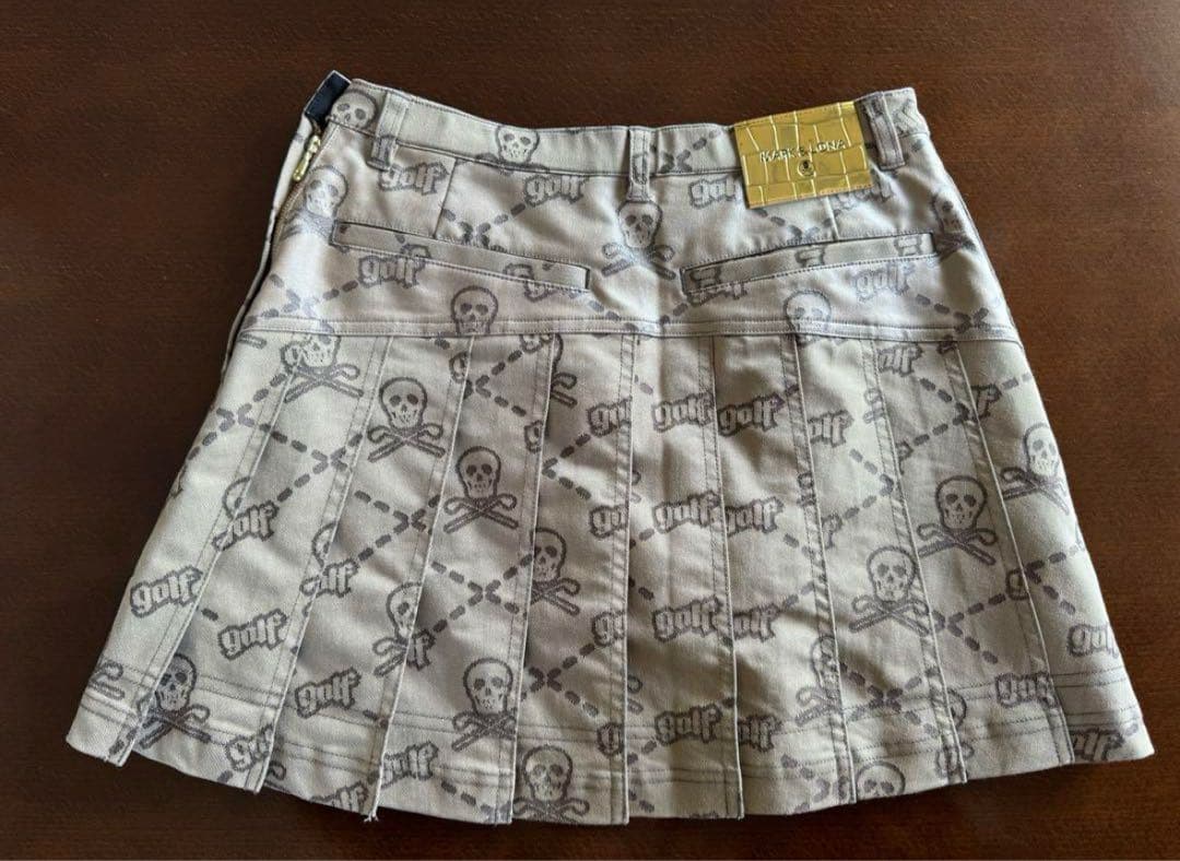 美品！MARK&LONA 一体型ペチパンツ ロゴプリーツスカート ベージュ M