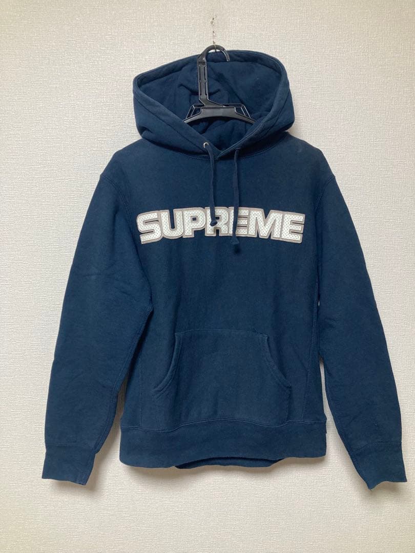 supreme レザーワッペンロゴ　パーカー　シュプリーム