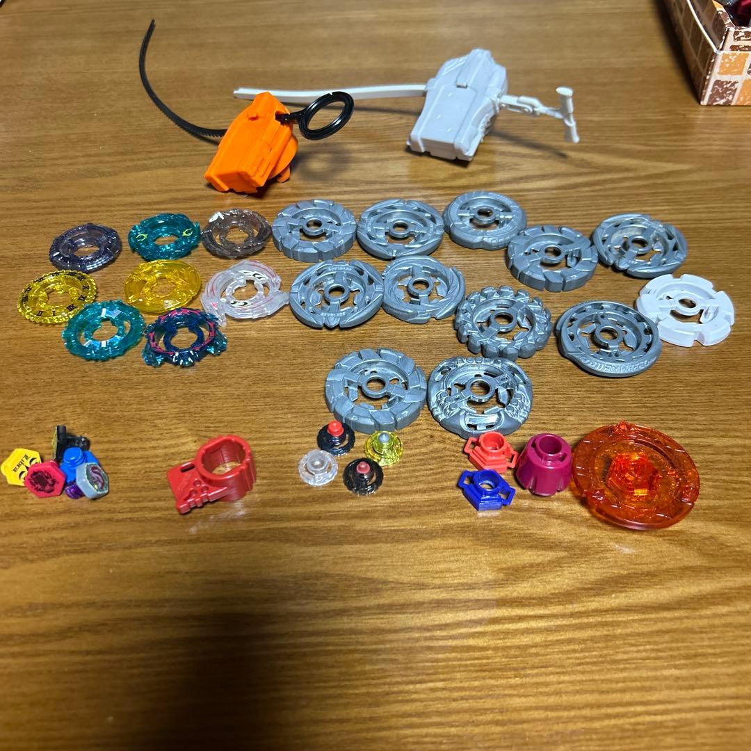 メタルファイトベーブレード47個＋パーツ