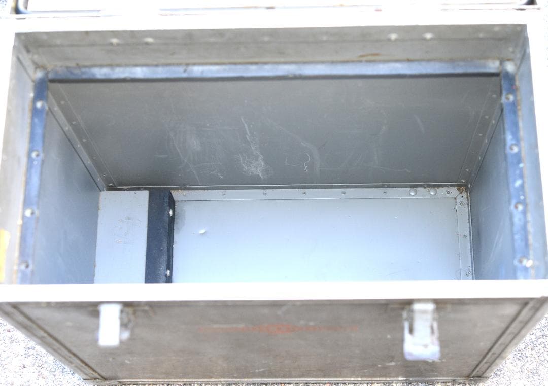 collins /コリンズ　アルミケ－ス　ビンテ-ジ！！　入手困難です！！