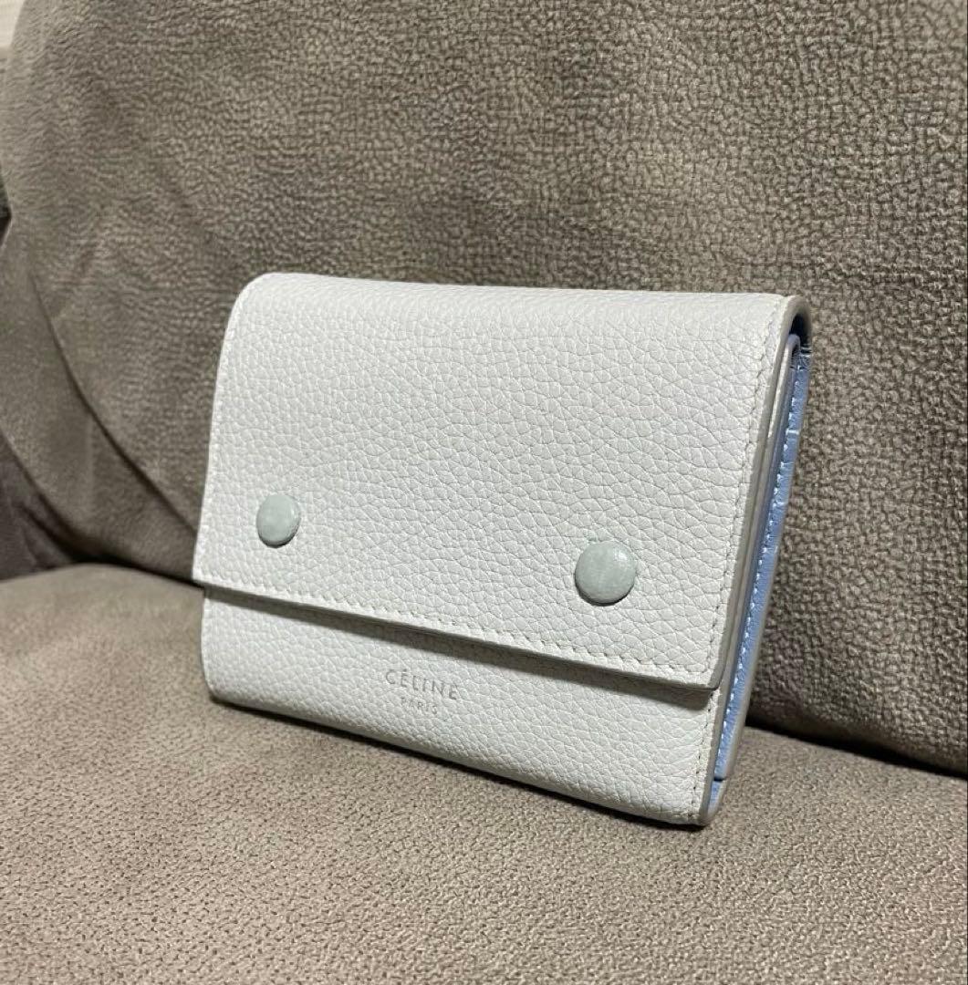 美品 セリーヌ　レザースモールフェールデッド　マルチファンクション　三つ折り財布
