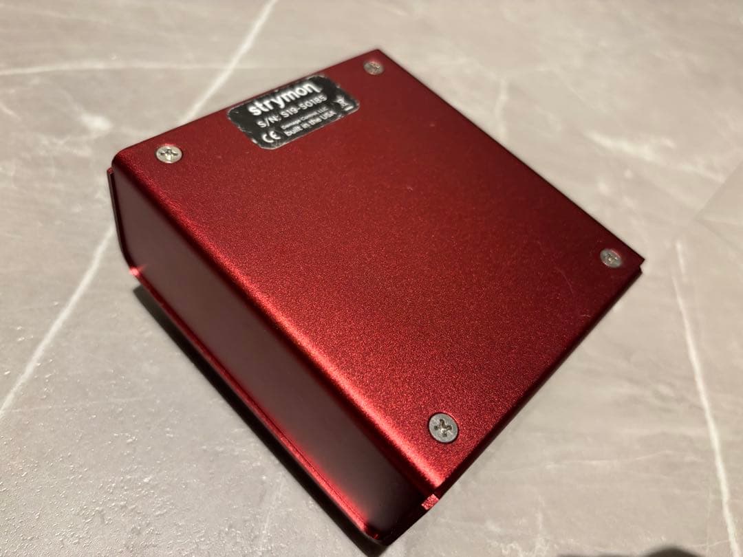 Strymon Compadre 赤 ベースエフェクター