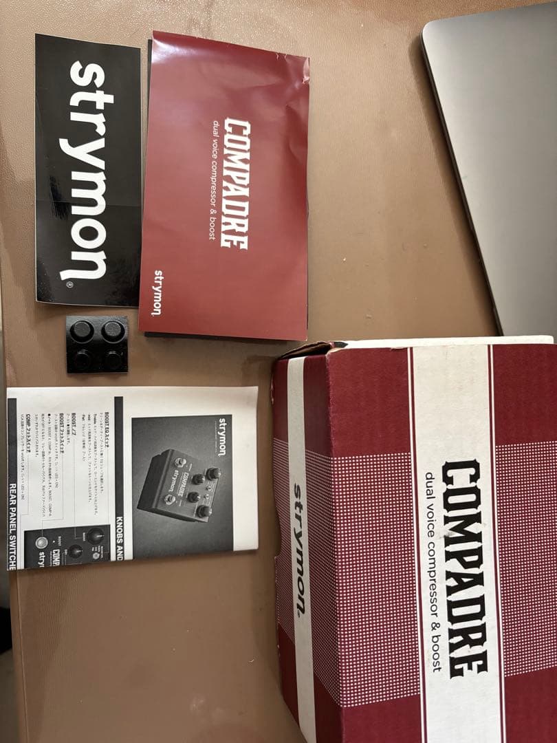 Strymon Compadre 赤 ベースエフェクター
