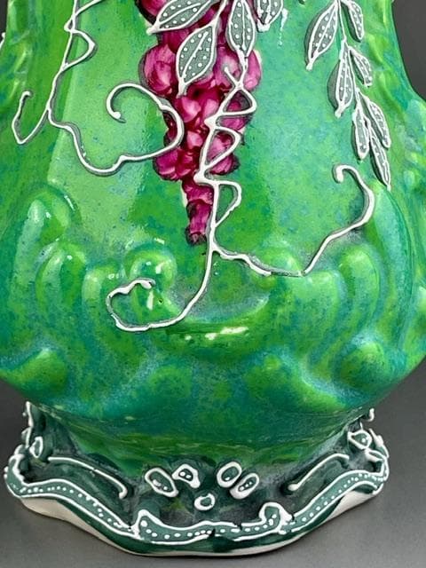 【希少】オールドニッポン 緑地藤紋一陳盛り花瓶 アールヌーボー様式 盛上げ 花器