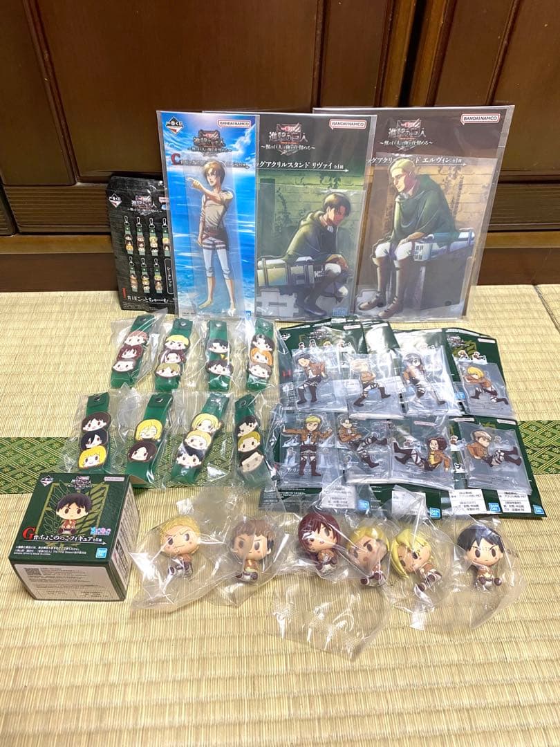 進撃の巨人　一番くじ　セミコンプセット