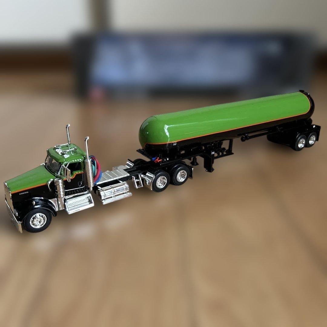 緑色メタリック大型トラックトレーラー最終値下