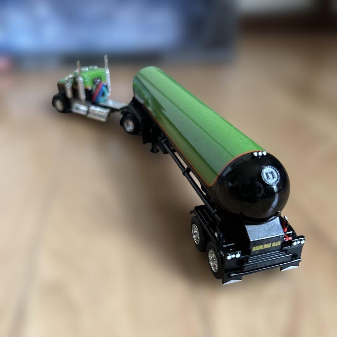 緑色メタリック大型トラックトレーラー最終値下