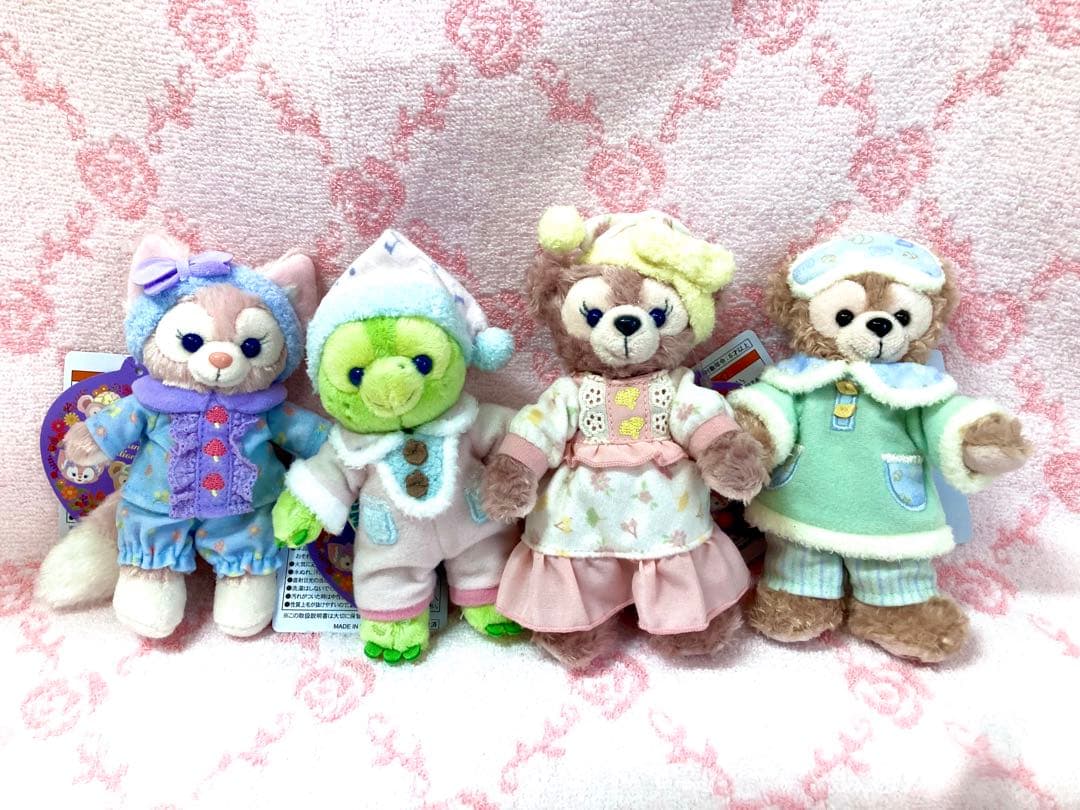 ♡ダッフィー　シェリーメイ　オルメル　リーナベルちゃん♡ぬいぐるみバッヂ♡