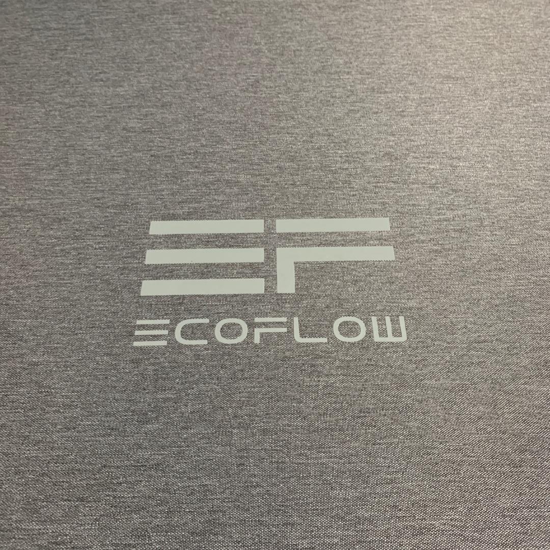 【美品】ECOFLOW 折り畳みソーラーパネル 400W 箱付き