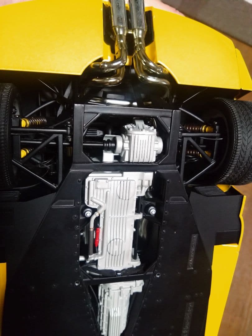 ムルシエラゴ　メタリックイエロー　1/12　Autoart