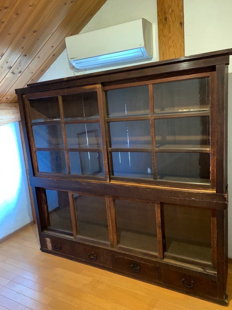 ガラス戸棚 昭和初期 木製キャビネット 水屋箪笥　ゆらゆらガラス アンティーク棚